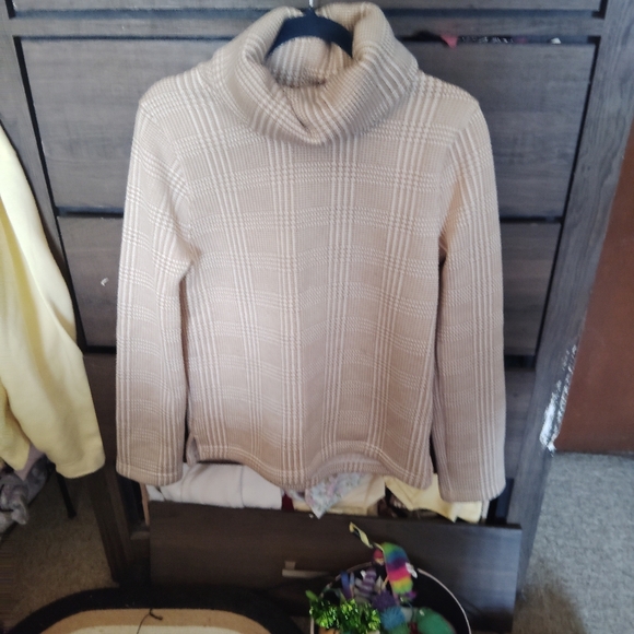 J.CREW Tan Plaid Long Sleeve Funnel neck Pullover - Medium - Picture 4 of 10